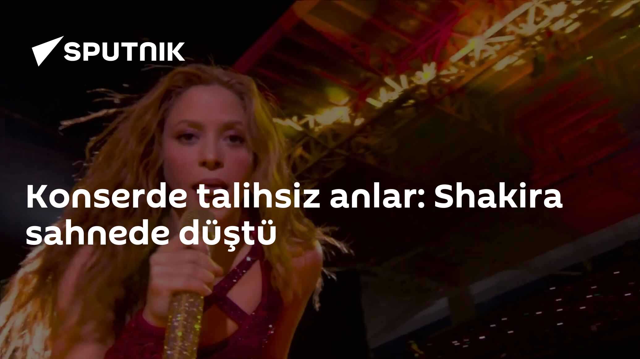 Shakira El Salvador'da Sahnede Düşmesine rağmen Performansa Devam - Bugun TR