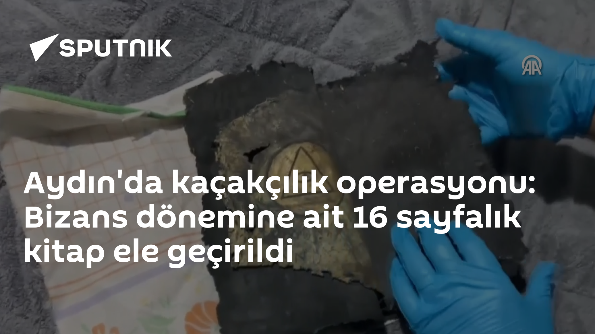 Aydın'da kaçakçılık operasyonu: Bizans dönemine ait 16 sayfalık kitap ele geçirildi