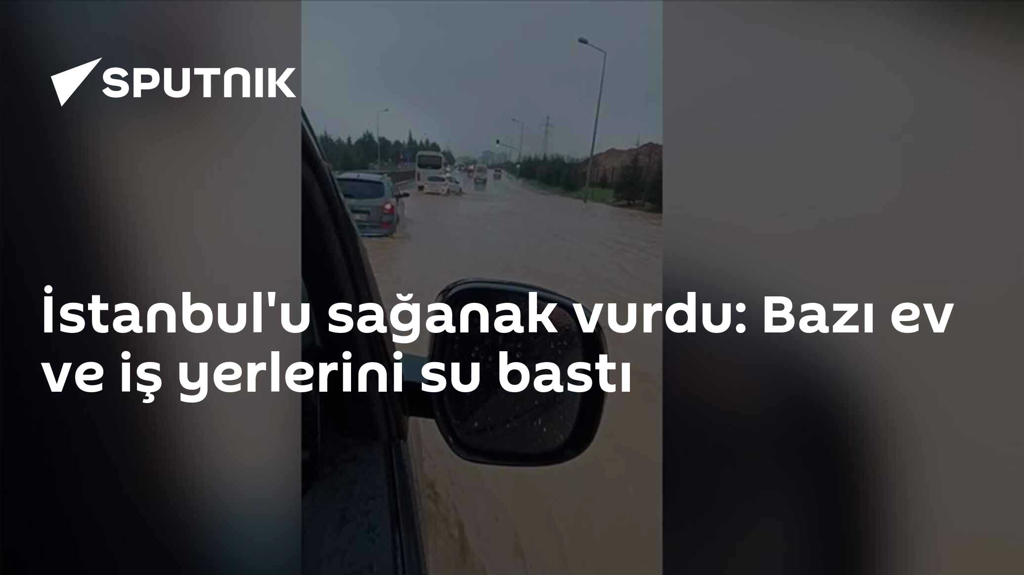 İstanbul'u sağanak vurdu: Bazı ev ve iş yerlerini su bastı