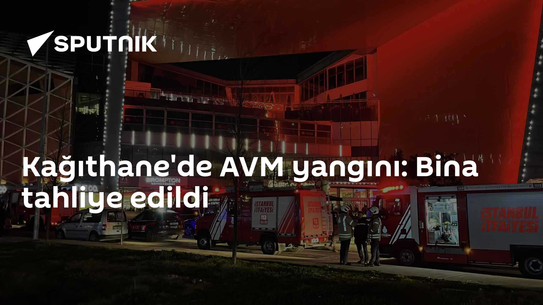 Kağıthane'de AVM yangını: Bina tahliye edildi