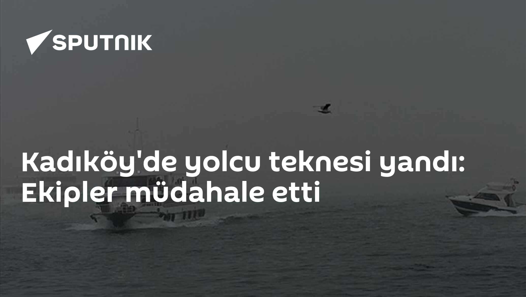 Kadıköy'de yolcu teknesi yandı: Ekipler müdahale etti