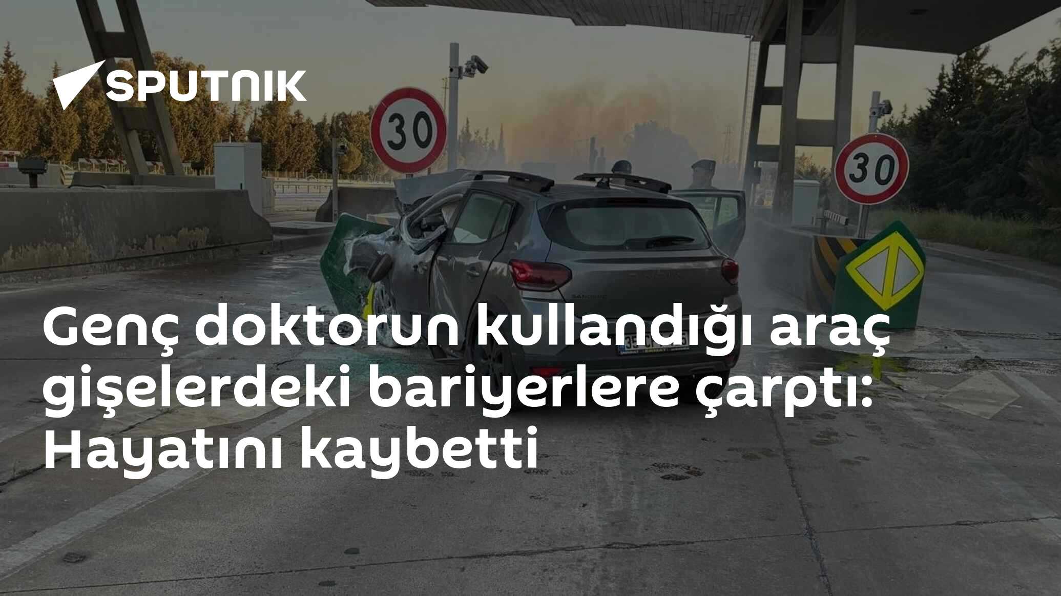 Genç doktorun kullandığı araç gişelerdeki bariyerlere çarptı: Hayatını kaybetti