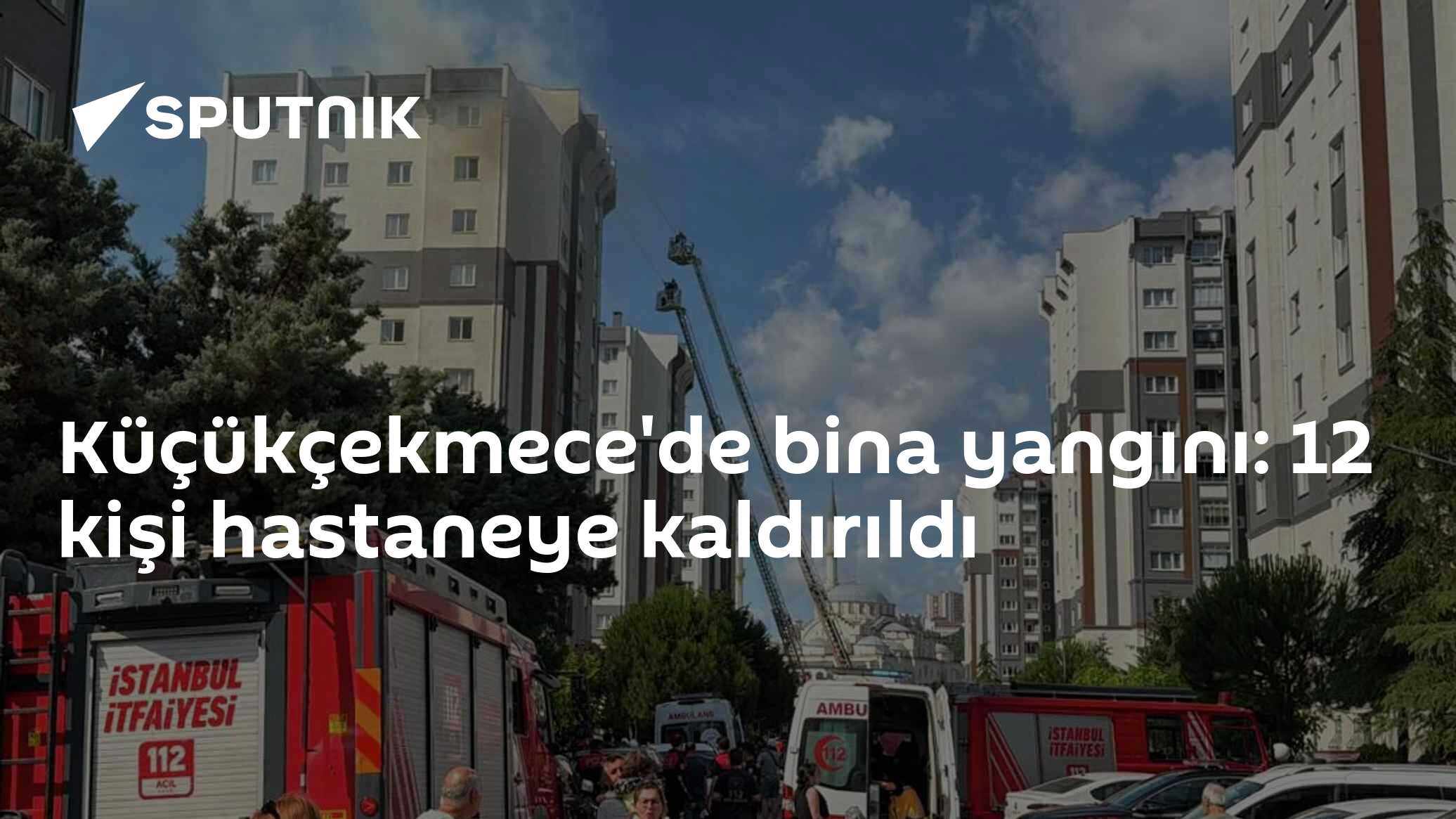 Küçükçekmece'de bina yangını: 10 kişi hastaneye kaldırıldı