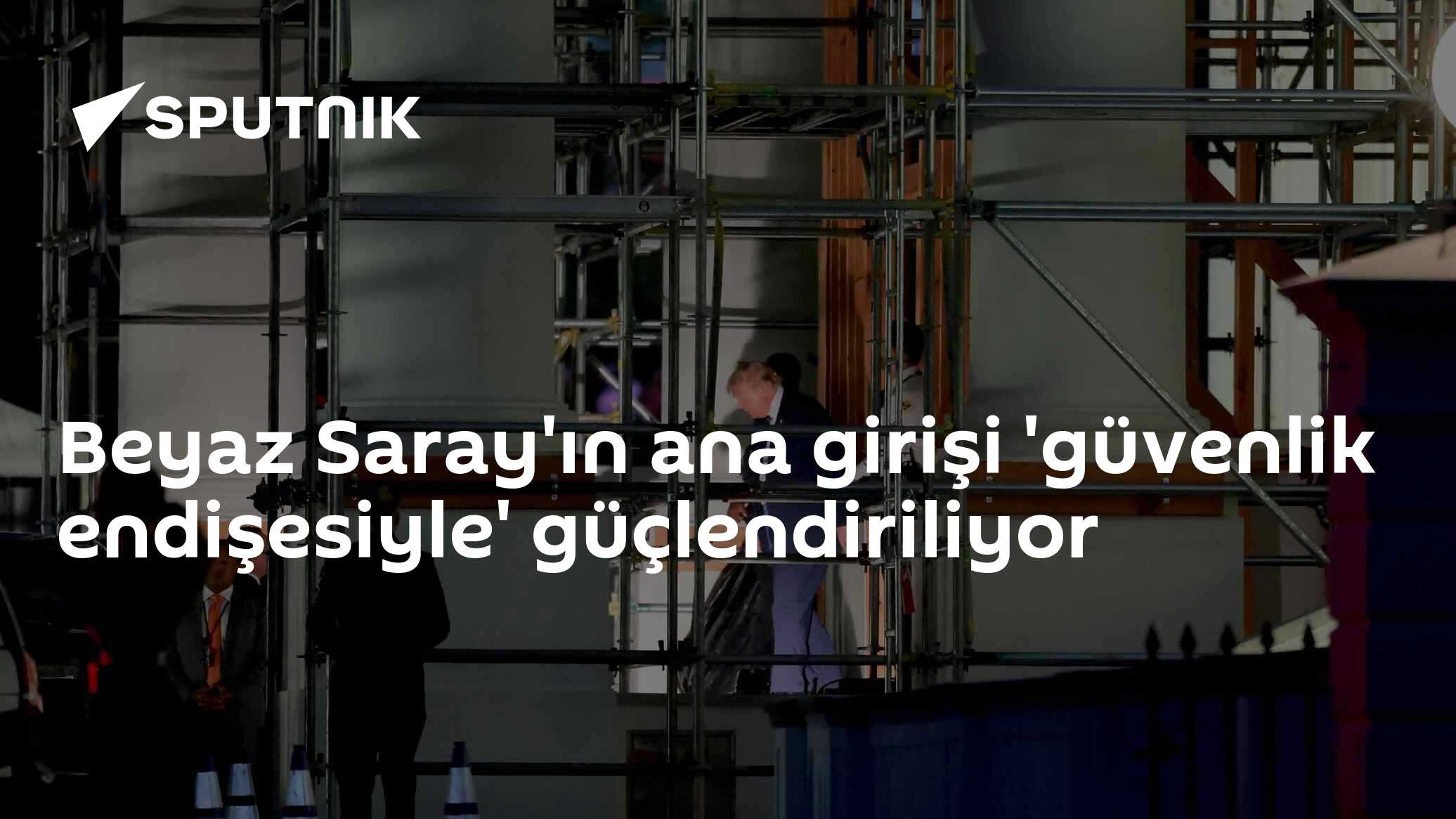 Beyaz Saray'ın ana girişi 'güvenlik endişesiyle' güçlendiriliyor