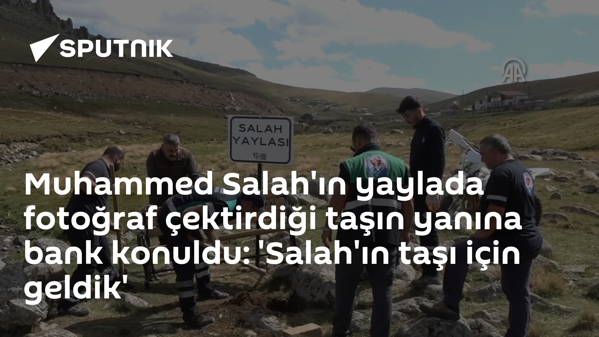 Muhammed Salah'ın yaylada fotoğraf çektirdiği taşın yanına bank konuldu: 'Salah'ın taşı için geldik'