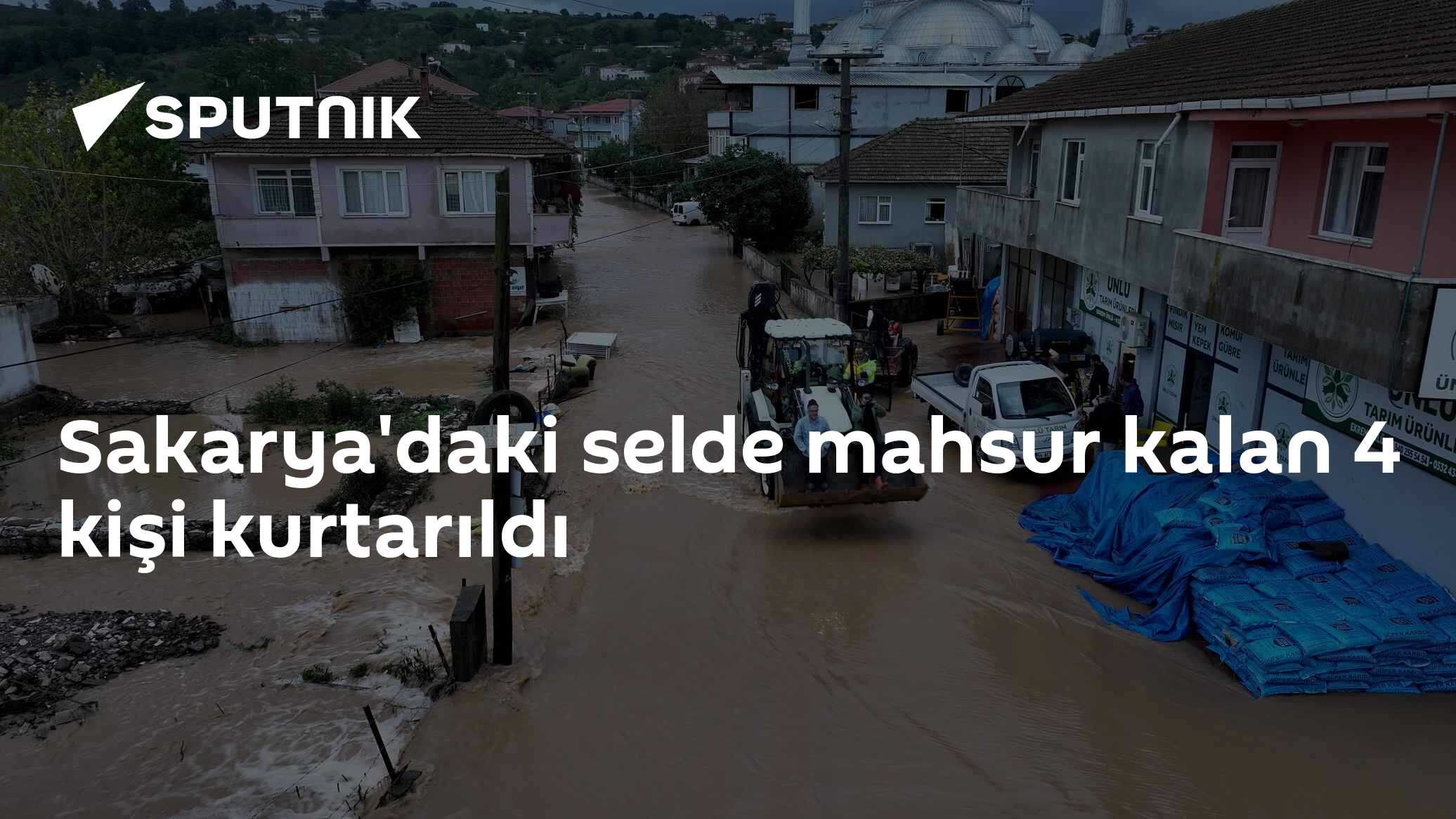 Sakarya'daki selde mahsur kalan 4 kişi kurtarıldı