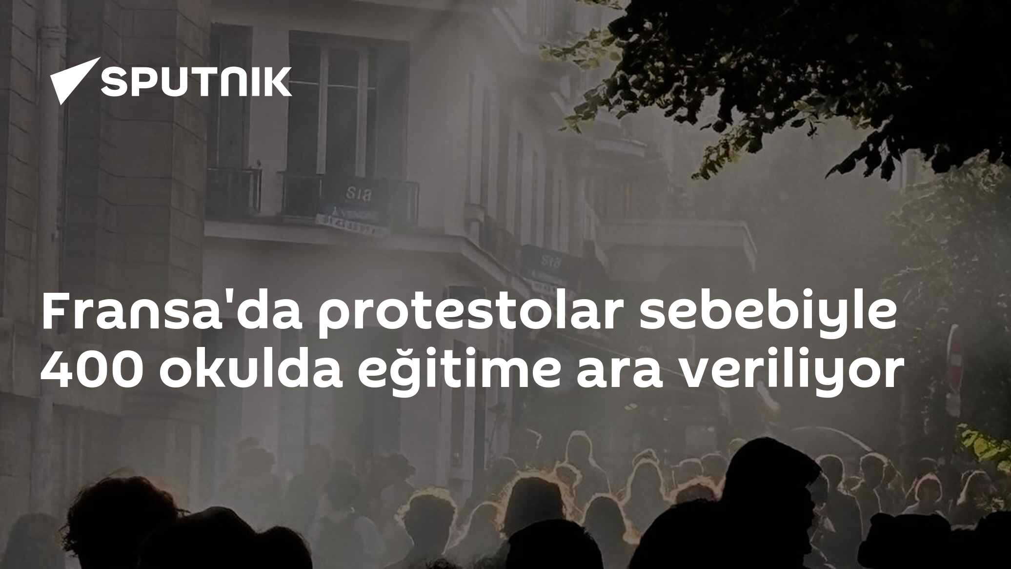Fransa'da protestolar sebebiyle 400 okulda eğitime ara veriliyor