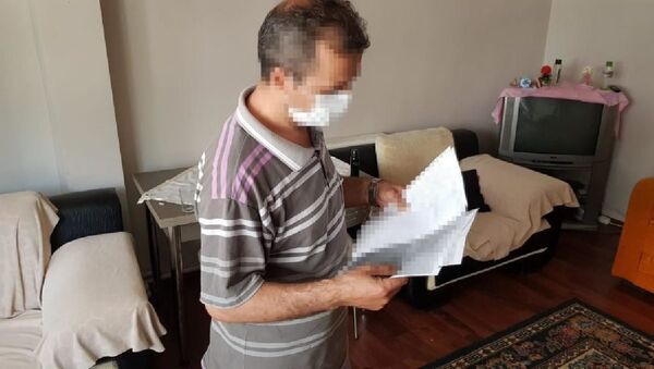 Cinsel istismara maruz bıraktığı kızının alnına 'enayi' yazıp fotoğrafını gönderdi - Sputnik Türkiye