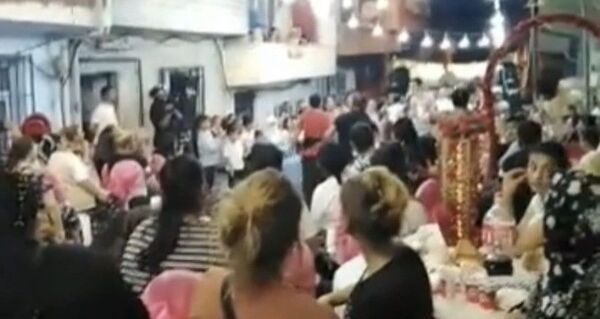 Kağıthane'deki dansözlü düğün - Sputnik Türkiye