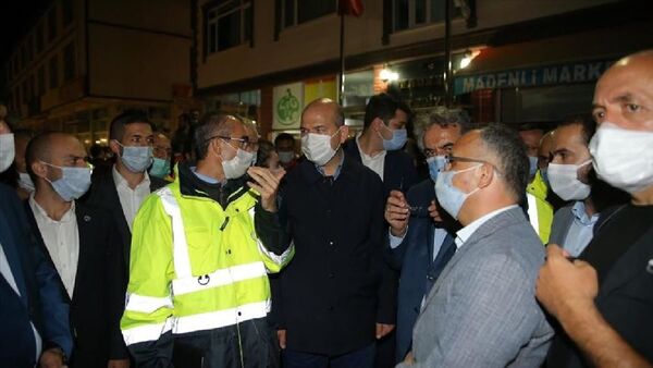 İçişleri Bakanı Soylu, Rize'deki sel bölgesinde incelemede bulundu - Sputnik Türkiye