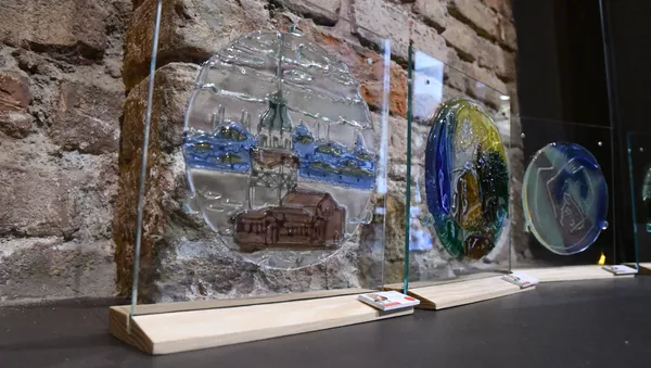 Kamil Akmanov'un ‘Camdan Renkler’ (Color Through Glass) sergisinden kareler - Sputnik Türkiye
