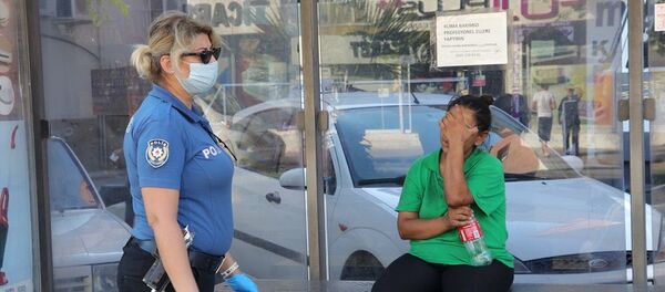 Doğum yapan korona hastası uyuşturucu kullanmak için hastaneden kaçtı Doğum yapan korona hastası uyuşturucu kullanmak için hastaneden kaçtı - Sputnik Türkiye