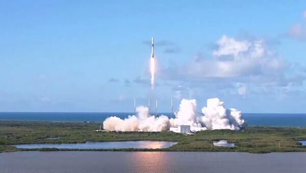 ABD'li roket ve uzay mekiği üreticisi SpaceX, Güney Kore'ye ait askeri iletişim uydusunu uzaya yolladı. - Sputnik Türkiye