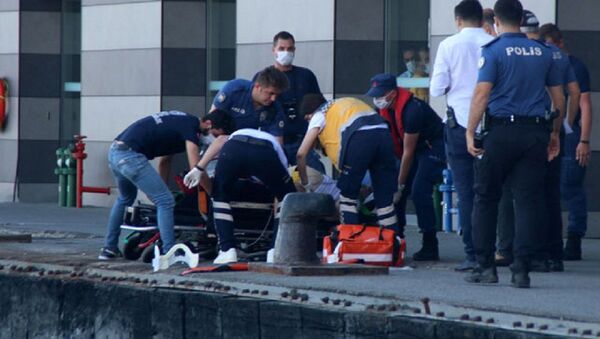 Karaköy açıklarında bir yolcu vapurdan denize düştü - Sputnik Türkiye