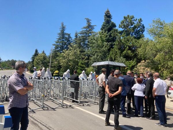 Lozan'ın yıldönümünde sivil toplum kuruluşlarının Anıtkabir ziyaretine dezenfeksiyon engeli: CHP’li Özel desteğe geldi - Sputnik Türkiye