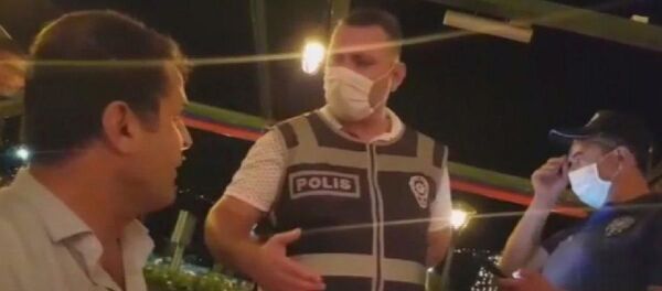 Hatay Barosu Başkanı Ekrem Dönmez gözaltına alındı - Sputnik Türkiye