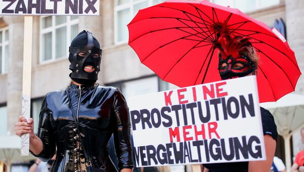 Almanya'da genelev çalışanları salgın kısıtlamalarını protesto etti - Sputnik Türkiye