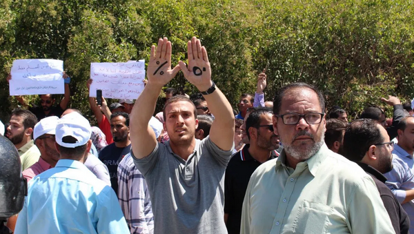 Ürdün'de öğretmenler, sendikalarının kapatılması kararını protesto etti - Sputnik Türkiye
