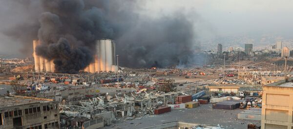 Lübnan Beyrut Limanı'nda meydana gelen patlama  - Sputnik Türkiye