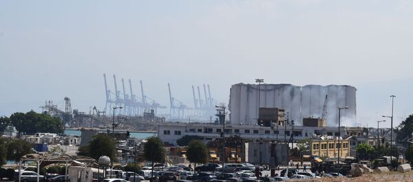 Lübnan Beyrut Limanı’nda meydana gelen patlamanın ardından Beyrut - Sputnik Türkiye