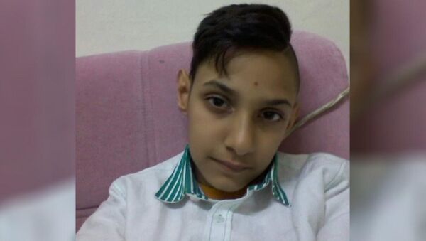 İzmir'in Konak ilçesinde, iki grup arasında çıkan silahlı kavganın ortasında kalan 10 yaşındaki Çınar İbru hayatını kaybetti, 2 kişi de yaralandı. - Sputnik Türkiye