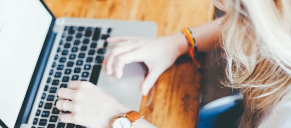 Uzaktan eğitim, bilgisayar, iş Uzaktan eğitim, bilgisayar, iş - Sputnik Türkiye