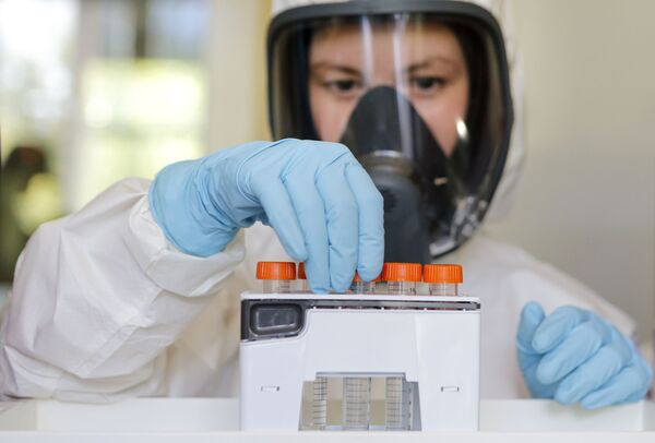 Yasaklanan editoryal yazı: Hayat kurtarıcı ortaklık olarak 'Sputnik' aşısı - Sputnik Türkiye