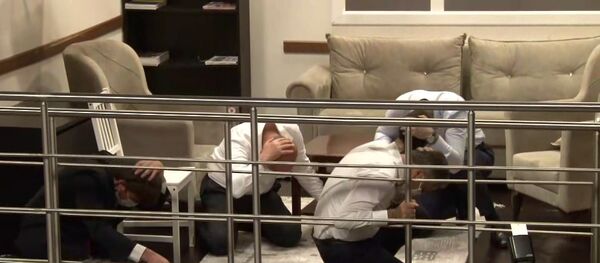 Soylu ve Kurum, 7.2'lik Düzce depremini simülasyonda yaşadı - Sputnik Türkiye