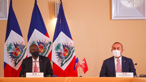 Dışişleri Bakanı Mevlüt Çavuşoğlu, Haiti ziyareti sırasında Türkiye ve Haiti arasında 7 anlaşma imzalandığını duyurdu. - Sputnik Türkiye
