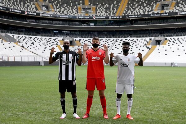 Beşiktaş Başkanı Çebi'den 'Paraları Leyla'ya bastılar' diyen Galatasaray Başkanı Cengiz'e yanıt - Sputnik Türkiye