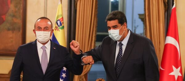 Bakan Çavuşoğlu, Venezüella Devlet Başkanı Maduro ile bir araya geldi - Sputnik Türkiye