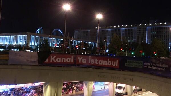Kanal İstanbul afişlerin sökülmesine İmamoğlu’ndan ilk tepki - Sputnik Türkiye