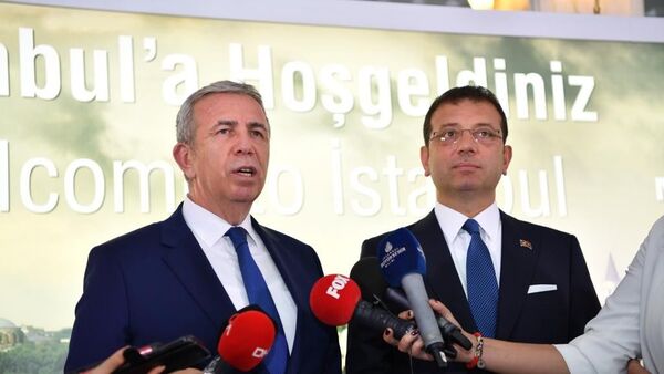 İstanbul Büyükşehir Belediye Başkanı Ekrem İmamoğlu, Ankara Büyükşehir Belediye Başkanı Mansur Yavaş  - Sputnik Türkiye