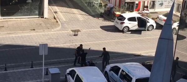 Samsun'da belediye önündeki silahlı saldırıda bir kişi öldü, belediye meclis üyesi yaralandı - Sputnik Türkiye