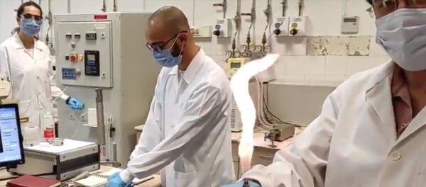 Karadeniz'de keşfedilen doğalgaz yakıldı - Sputnik Türkiye