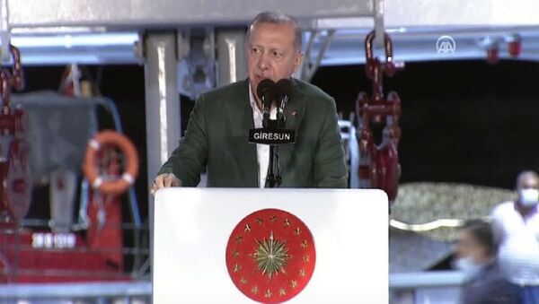 Cumhurbaşkanı Recep Tayyip Erdoğan, Giresun Limanı'nda Balıkçılık sezonu açılışına katılıyor. - Sputnik Türkiye