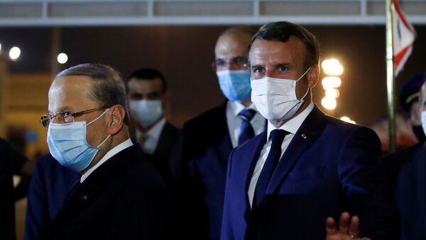 Fransa Cumhurbaşkanı Emmanuel Macron, 4 Ağustos’ta Beyrut Limanı'nda meydana gelen patlamanın ardından ziyaret ettiği Lübnan’ın başkenti Beyrut’a 3 hafta sonra ikinci ziyareti gerçekleştirdi. - Sputnik Türkiye