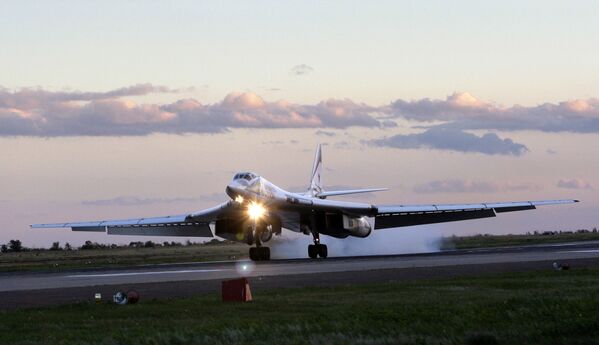 Tu-160 uçağı - Sputnik Türkiye