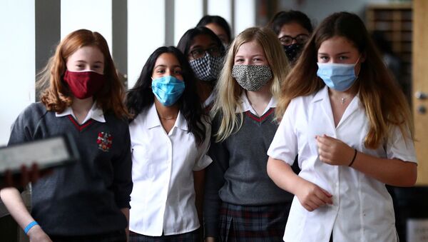 Middlesex - İngiltere - maske - koronavirüs - maske - öğrenci - Sputnik Türkiye