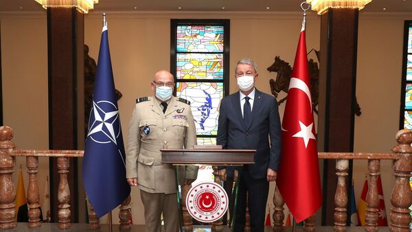 Millî Savunma Bakanı Hulusi Akar, NATO Askeri Komite Başkanı Orgeneral Stuart Peach’i kabul etti. - Sputnik Türkiye