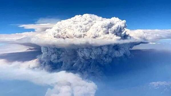 Kaliforniya'daki orman yangını uçaktan böyle görüntülendi - Sputnik Türkiye
