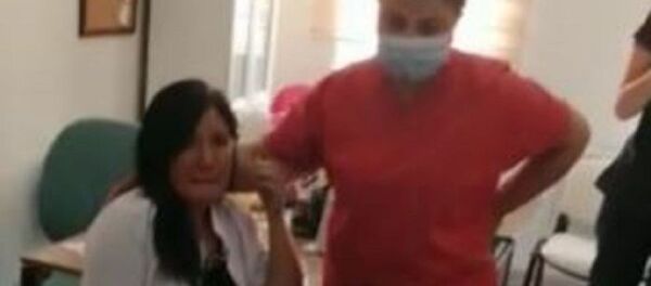 Hemşireleri dövdü, hasta yakınını bıçakladı - Sputnik Türkiye