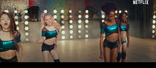 Netflix-Cuties/Minnoşlar filmi - Sputnik Türkiye