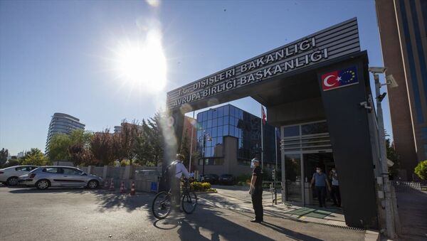 Dışişleri Bakan Yardımcısı Kaymakcı AB Başkanlığındaki ofisine bisikletle gitti - Sputnik Türkiye
