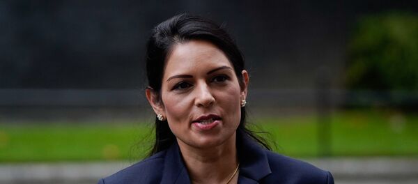 İngiltere İçişleri Bakanı Priti Patel - Sputnik Türkiye