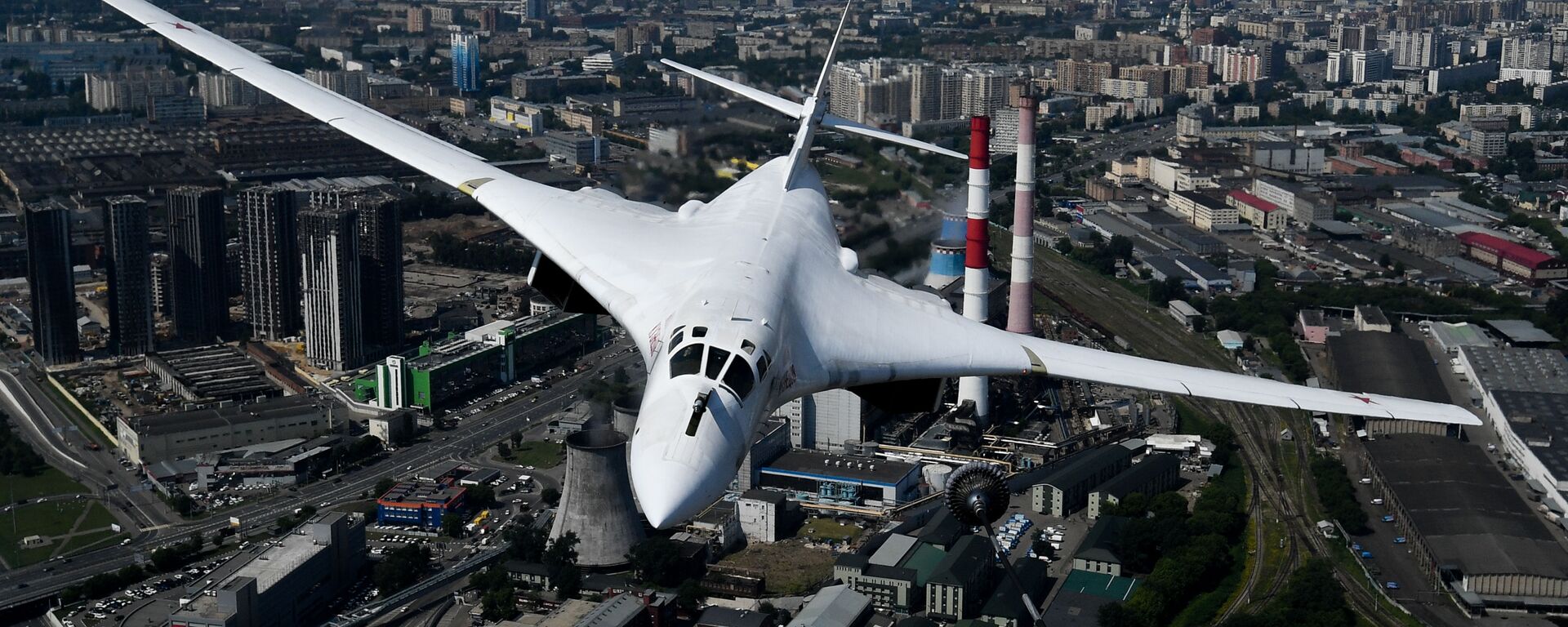 Tu-160 stratejik bombardıman uçağı - Sputnik Türkiye, 1920, 14.06.2021