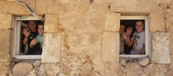 Köyde uzaktan eğitim çekmiyor - Sputnik Türkiye