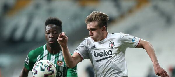 Beşiktaş, UEFA Avrupa Ligi 3. eleme turunda 1-1 sona eren maçın penaltı atışlarında Rio Ave'ye 4-2 yenildi ve Avrupa kupalarına veda etti. - Sputnik Türkiye