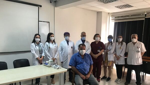 Cerrahpaşa'da ilk gönüllü aşılama  - Sputnik Türkiye
