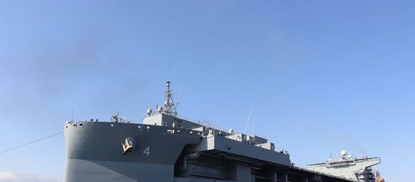 ABD Donanması'nın en büyük gemilerinden USS Hershel Woody Williams - Sputnik Türkiye